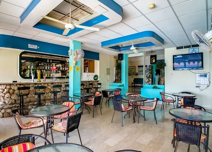 Aphelandra アパートホテル